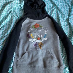 Alaska chick sweater